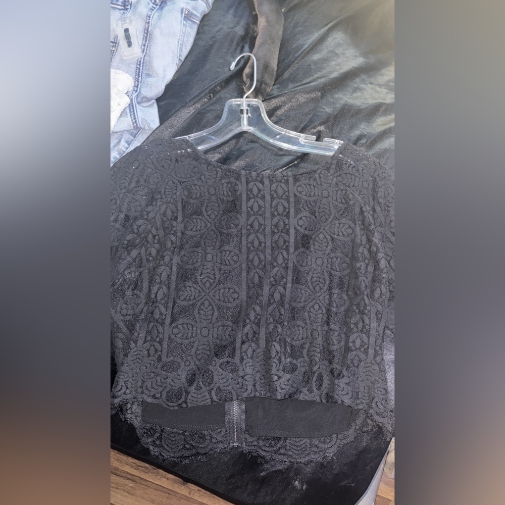 Hollister Lace Black Long Sleeve Crop Top With Zipper